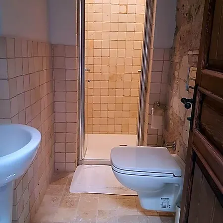 Damaki מלון *