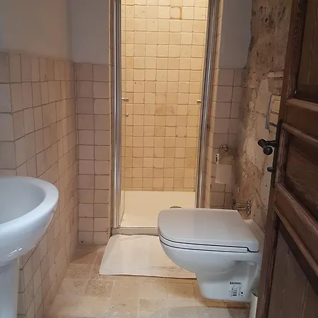 Damaki מלון